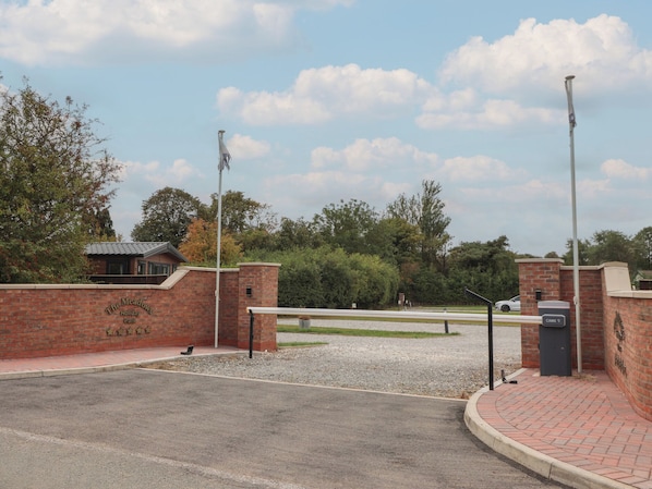 Property grounds - Meadows Park 2 (Hull)