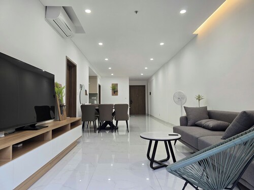 Celadon City Premium Apartment