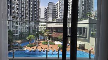 Deluxe Apartment, 3 Bedrooms, City View | Balcony