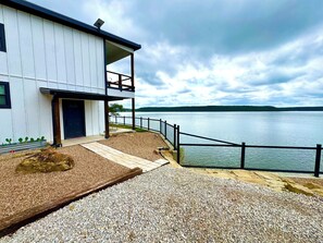 Property grounds - Beautiful new 2-bedroom house on the west side of Possum Kingdom. (Graham)