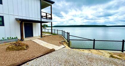 Beautiful new 2-bedroom house on the west side of Possum Kingdom.
