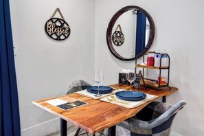 Dining - "Boat House" Studio Farm Stay Retreat (West Palm Beach)