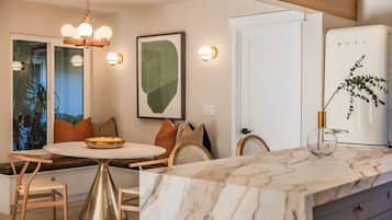 Restauration dans la chambre