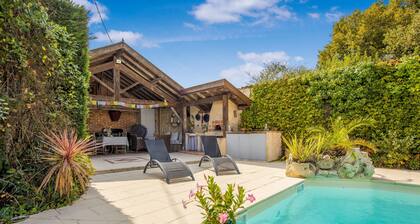 Gästezimmer Bastide De Mongiraud mit Pool