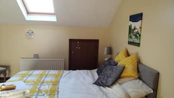 8 Schlafzimmer, Bügeleisen/Bügelbrett, kostenloses WLAN, Bettwäsche