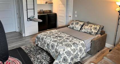 East Coast Cozy by Wastis. 1 bedroom/attached bathroom with all the ameneties.