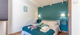 Bed and Breakfast 'Bleu' with Shared Pool, Private Terrace and Air Conditioning