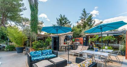 Bed and Breakfast 'Bleu' mit Gemeinschaftspool, privater Terrasse und Klimaanlage