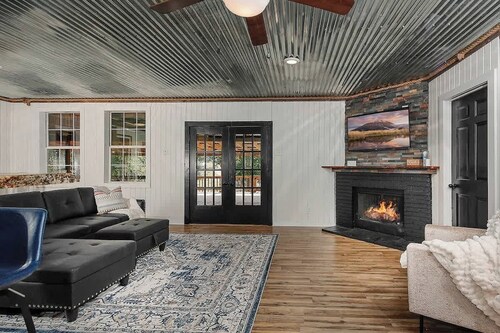 The Lodge At Our Texas Ranch