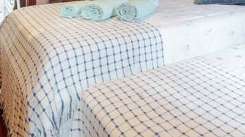 2 slaapkamers, een strijkplank/strijkijzer, wifi, beddengoed