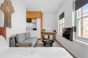 Room - Cozy Studio on Brick Lane (London)