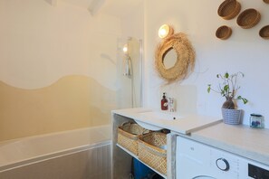 Shower, hair dryer - Sunbathing – Les Gîtes du Goëlo (Plouha)