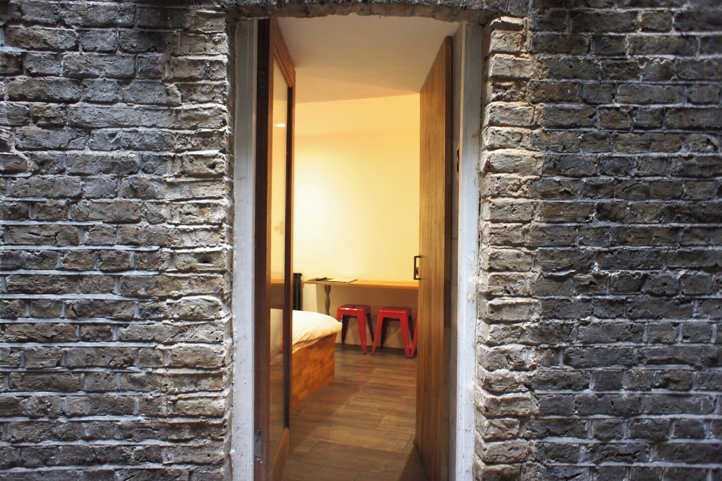 1 bedroom, iron/ironing board, internet, bed sheets