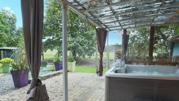 Outdoor spabad