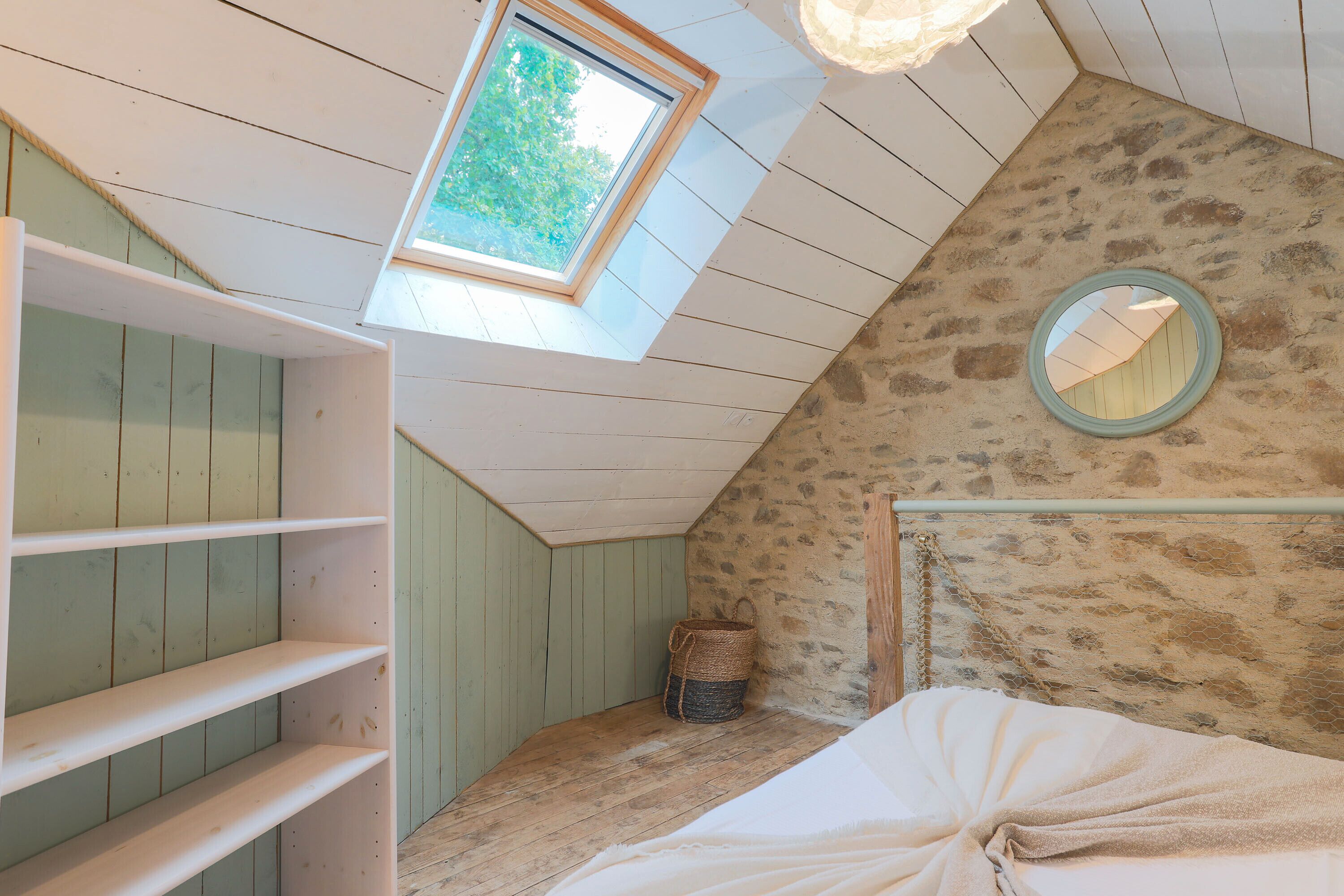 3 chambres, fer et planche à repasser, Wi-Fi, draps fournis