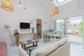 TV - Love at the Beach - Les Gites du Goelo (Plouha)