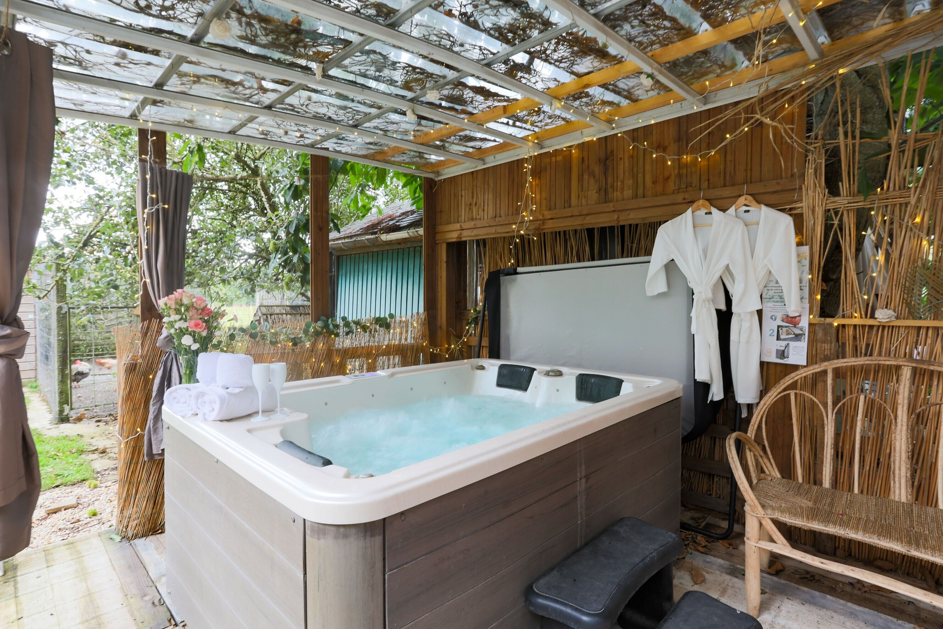 Bain à remous extérieur