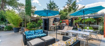 Bed and Breakfast 'Vert' with Shared Pool, Wi-Fi and Air Conditioning