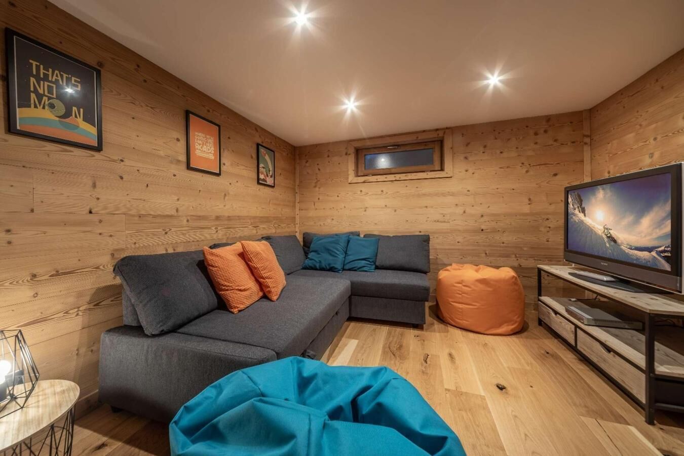 Chalet, Terrace, Balcony, Fireplace Or Stove, Parking, Tv, 130m², Morzine - Morzine