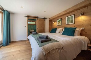 4 camere, Wi-Fi, lenzuola