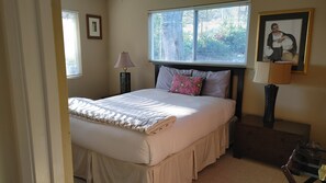 3 عدّة غرف نوم وواي فاي وملاءات أسرّة