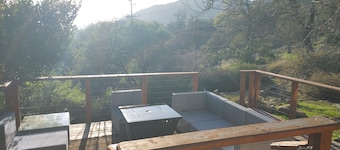 Delightful 3-bedroom house with AC inside sequoia national park