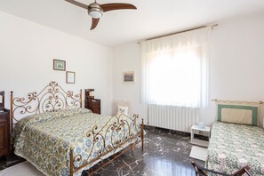 1 多间卧室、WiFi、床单