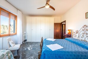 1 bedroom, WiFi, bed sheets