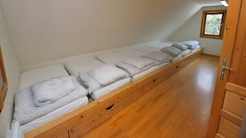 3 Schlafzimmer, Bügeleisen/Bügelbrett