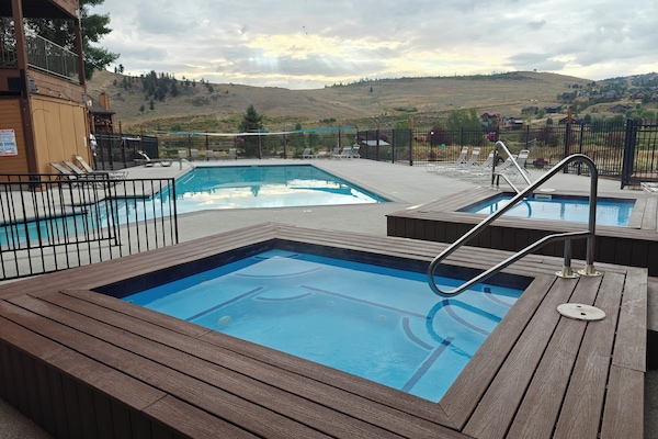 Indendørs pool, udendørs pool