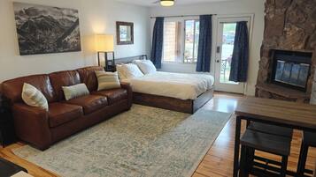 1 多间卧室、熨斗/熨衣板、免费 WiFi、床单