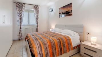 2 chambres, fer et planche Ă repasser, Wi-Fi, draps fournis