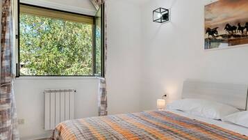 1 camera, ferro/asse da stiro, Wi-Fi, lenzuola