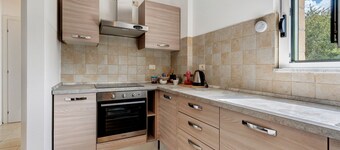 Apartment '9' with Shared Garden, Balcony and Wi-Fi