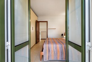 2 室のベッドルーム、アイロン / アイロン台、WiFi、ベッドシーツ