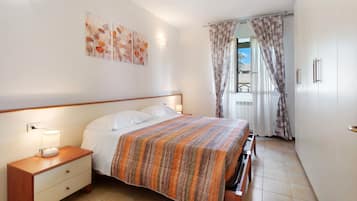 2 chambres, fer et planche Ă repasser, Wi-Fi, draps fournis