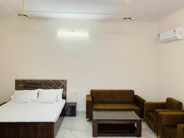 Interior - PADAMSUKH - A Soothing farmhouse in Jaipur at a safe locality. (Jaipur)