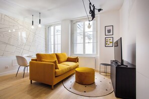Living area - Chic Apartment - 1br/4p - Centre de Paris (Paris)