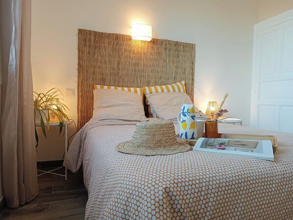 2 habitaciones, tabla de planchar con plancha, wifi y ropa de cama 