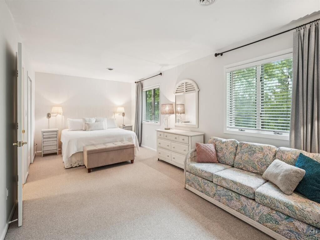 3 bedrooms, iron/ironing board, free WiFi