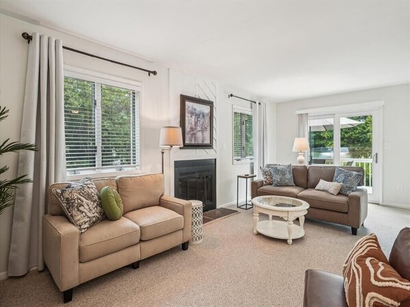 Smart TV - Walk to Beach | 3BR Home + Outdoor Deck & Kitchen (Bethany Beach)