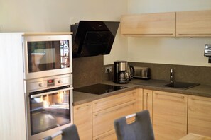 Kjøleskap, ovn og oppvaskmaskin