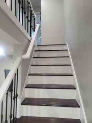 Interior - Serene 3-bedroom house with AC in Queens located in a quiet neighborhood (Queens)