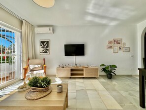Living room - Apartment in Poblado Golf Near Playa Serena (Roquetas de Mar)