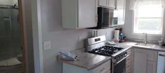 Peaceful 2-bedroom house with AC in Manson