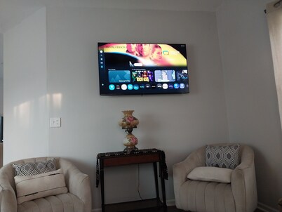 Peaceful 2-bedroom house with AC in Manson