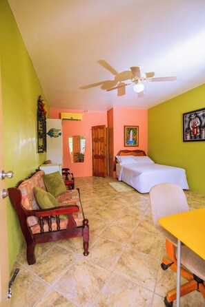 1 bedroom, iron/ironing board, internet, bed sheets