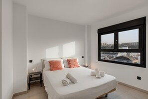 2 室のベッドルーム、アイロン / アイロン台、WiFi、ベッドシーツ