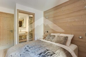 2 bedrooms, WiFi - 20m from resort center, floor -4, view mountain, terrace, tv, ski locker, 73m², Méribel (Les Allues)