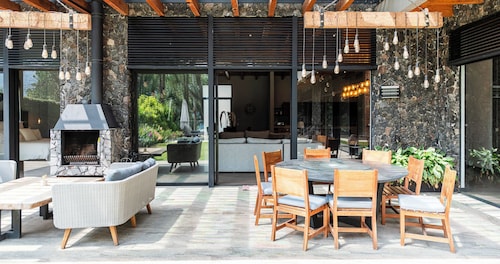 Pedacito de Lago - Lakeview Home